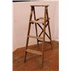 Image 2 : *4’ Wooden Ladder