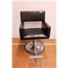 Image 1 : *Hydraulic Hairdressing Chair