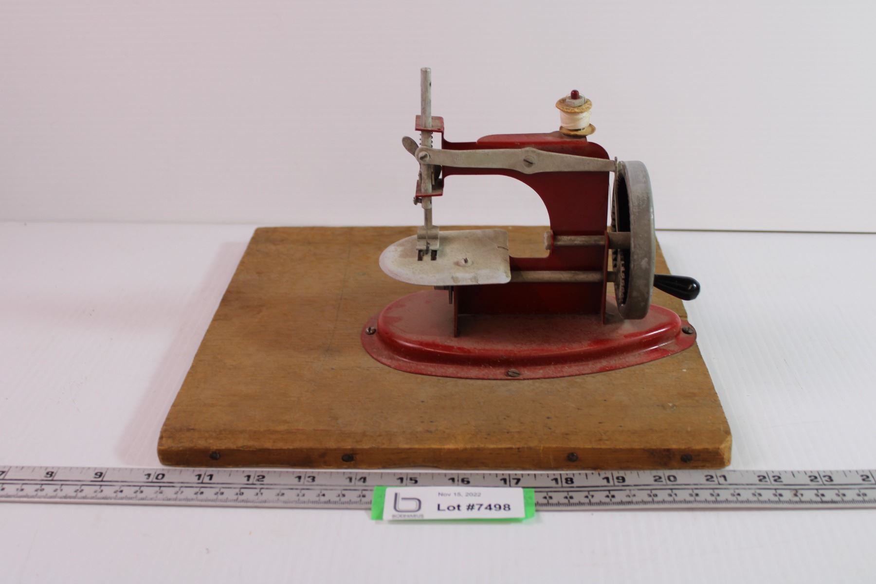 Small Hand Crank Sewing Machine - Bodnarus Auctioneering