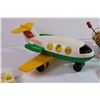 Image 4 : Fisher-Price Plane and Camera + Sesame Street Car/Lamp and Queen Buzzy Bee