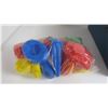 Image 2 : Small Suitcase - Bag of Toys - Plastic Organizer - Picture