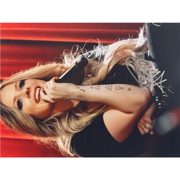 Avril Lavigne signed photo