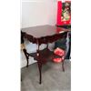 Image 2 : VERY NICE MAHOGANY OCCASIONAL TABLE, NO SHIPPING
