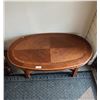 Image 2 : 1940'S SOLID MAHOGANY OVAL COFFEE TABLE, NO SHIPPING