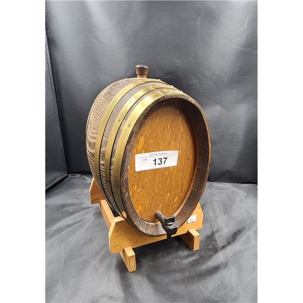 VINTAGE WOODEN BARREL LIQUOR DISPENSER W/STAND
