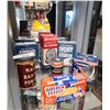 Image 1 : SEVEN VINTAGE COLLECTIBLES