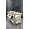 Image 1 : VINTAGE METAL MILITARY AMMUNTITION BOX