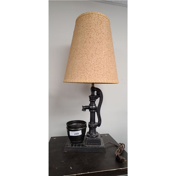 VINTAGE WELL PUMP TABLE LAMP