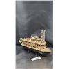 Image 2 : VINTAGE MARK TWAIN PADDLE WHEEL BOAT RADIO