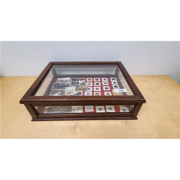 VINTAGE DISPLAY CASE W/COLLECTIBLES