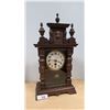 Image 1 : VINTAGE KEY WIND MANTLE CLOCK