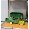 Image 2 : EIGHT JOHN DEERE COLLECTIBLES