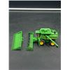 Image 1 : John Deere Die Cast Combine