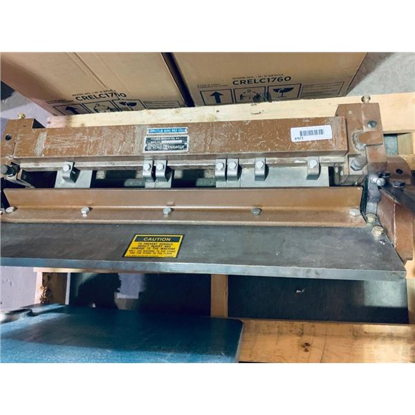 Houdaille Metal 16 Ga Finger Brake Model No 24 - school board asset