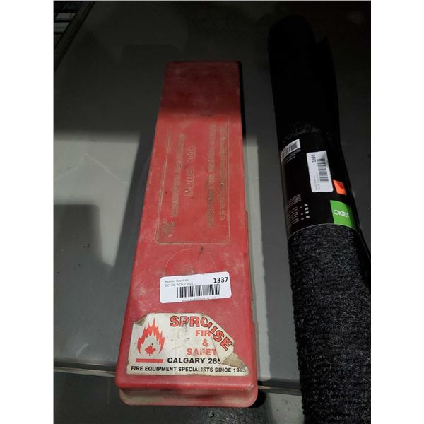 Highway Warning Triangle Kit,  warning triangles.