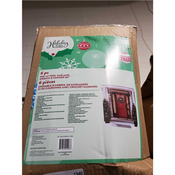 Holiday Living LED 6 pce pre lit tree, garland, wreath & hanger set NEW