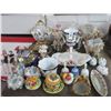 Image 1 : Asst. Capodimonte, Baskets, Bell And Décor