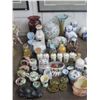 Image 1 : Vases, Shakers, Spice, Figural And Other Décor