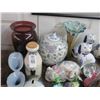 Image 2 : Vases, Shakers, Spice, Figural And Other Décor