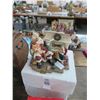 Image 3 : Clothtique And Cracker Barrel Santa Figurine (2)
