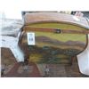 Image 2 : Palm Tree Trunk Décor And Distressed Wood Stand