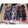 Image 3 : 4-Tray Lot of Fashion Sunglasses - 4 X $