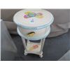 Image 1 : Flip Flop Motif Round Pedestal Table