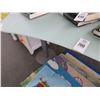 Image 2 : Contemporary Opaque Glasstop Desk