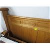 Image 2 : Oak Queen Bedroom Set Mirrored Dresser, Dresser & 2 Nightstands