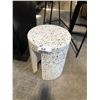 Image 1 : WHITE SPECKLED ROUND ACCENT TABLE 15" DIAMETER X 18.5"H
