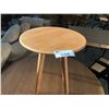 Image 1 : NATURAL OAK GATHER ROUND SIDE TABLE 18" DIAMETER
