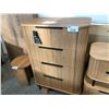Image 2 : NATURAL OAK 4 DRAWER DRESSER WITH PAIR OF MATCHING NIGHTSTANDS