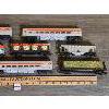 Image 2 : LOT OF 8 - TRI-ANG TRAIN CARS 