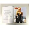 Image 2 : Autograph  Autograph Signed Pamela Anderson Picture Book