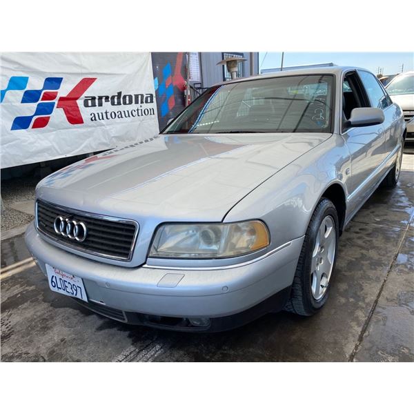 2000 AUDI A8