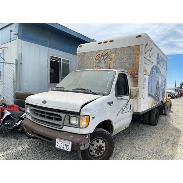 2001 FORD E-SERIES CARGO
