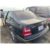 Image 2 : 2004 VOLKSWAGEN JETTA