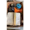 Image 3 : BOX OF GRINDING WHEELS, WIRE BRUSH POLISHING BITS