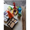 Image 2 : LOT OF HOUSEHOLD DECOR