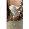 Image 1 : QUEENSIZE 3 IN MEMORY FOAM MATTRESS TOPPER IN BOX RETAIL $200