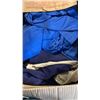 Image 8 : 4 LIFTING STRAPS, BOX OF COVERALLS AND 2 PAIRS RAIN BOOTS SIZE 11