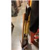 Image 3 : 2 SHOVELS AND PICKAXE