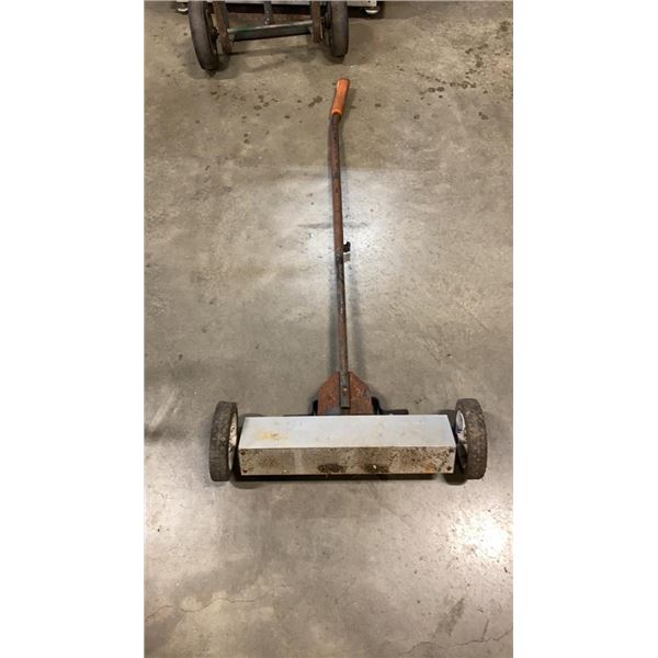 MAGNETIC SWEEPER