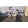 Image 1 : WHITE HUFFY CRUISER BIKE