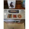 Image 2 : NINJA 1800 WATT DIGITAL AIR FRY OVEN RETAIL $160 - TESTED AND WORKING