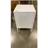 Image 1 : WHITE METAL CABINET