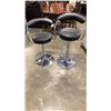 Image 1 : 2 GAS LIFT BAR STOOLS