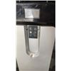 Image 4 : COMMERCIAL COOL 10000 BTU PORTABLE AIR CONDITIONER