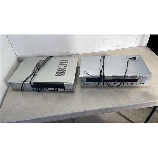 AKAI STEREO CASSETTE DECK HX-1 AND STEREO RECIVER AA-R22 BOTH WORKING