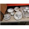 Image 2 : LOT OF EMPRESS CHINA